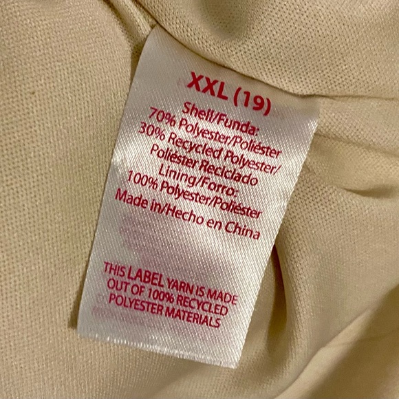 💥BOGO💥 Fuzzy Soft Cropped Jacket. Fully Lined. Cute Heart Design.NWOT - Picture 4 of 5